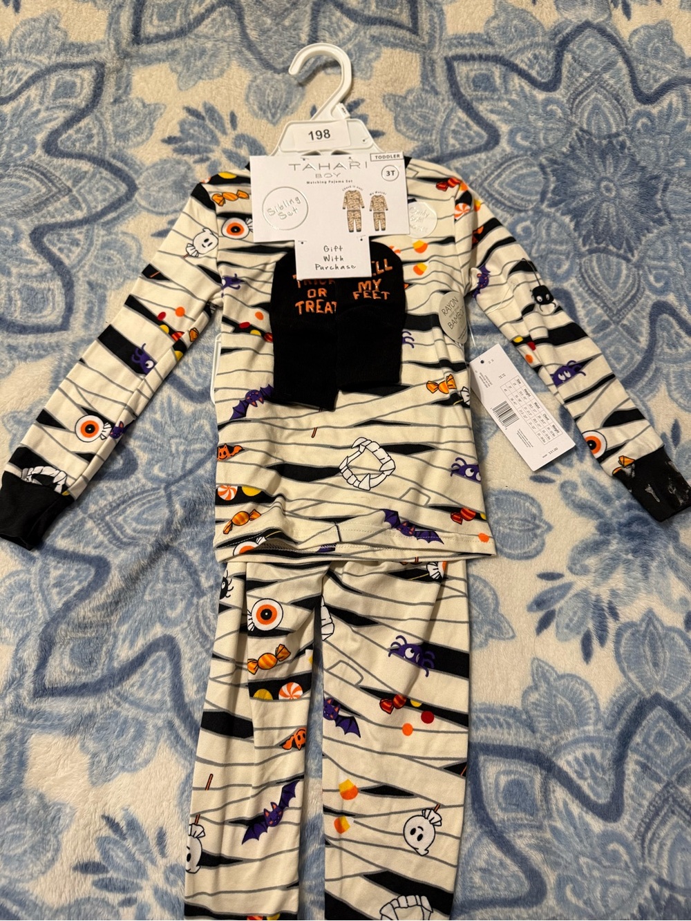Tahari boys Halloween three piece pajama set size 3T NWT